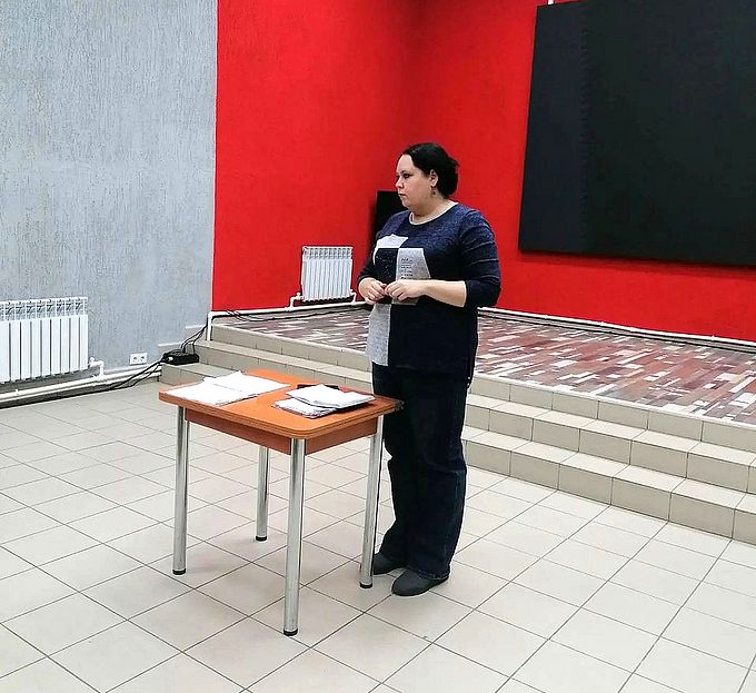 Краузе Елена Сергеевна ведёт диалог с социальными работниками