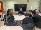 Алексенцев Максим Борисович ведёт беседу с подростками