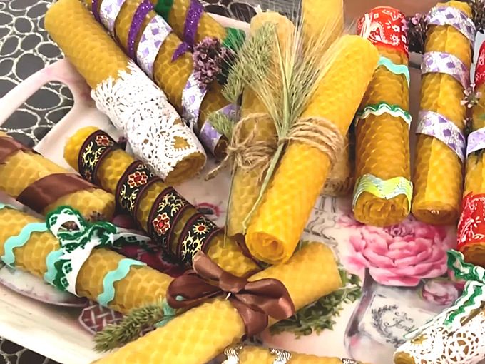Свечи из вощины, изготовленные детскими руками